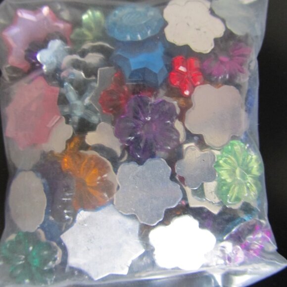 Westrim Crafts Super Colossal Pack Multi Colored Foiled Back Acrylic Jewels - Picture 3 of 3